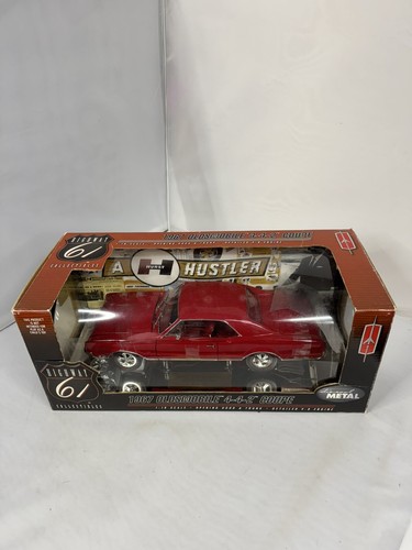 Highway 61 HURST HUSTLER CLUB CAR 1967 Oldsmobile 4-4-2 Coupe 1:18 442 118