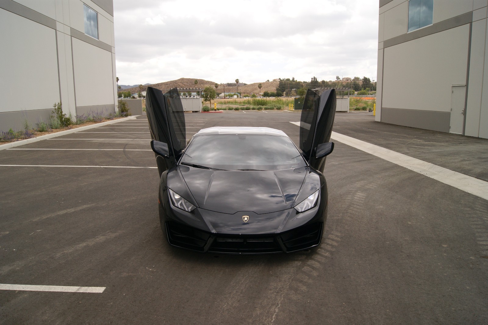 Lamborghini Huracan 2014 - 2023 Vertical Doors Inc Lambo Door Conversion Kit