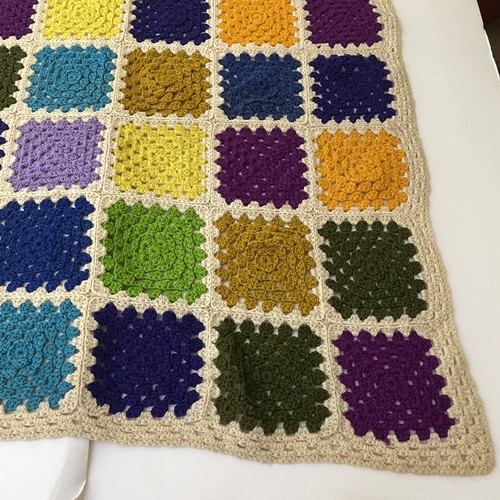 VTG Afghan Granny Squares Roseanne Blanket Handmade 52x78" Multi Color 70s - Picture 10 of 12