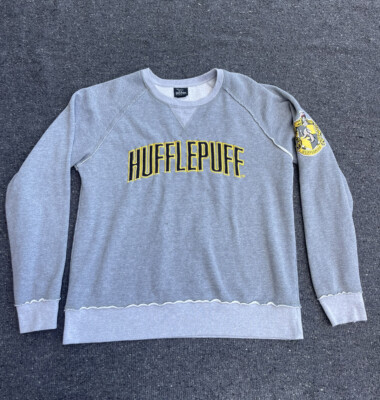Harry Potter HUFFLEPUFF Sweatshirt Sweater Universal Studios EMBROIDERED,  PATCH
