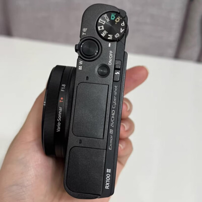 Sony Cyber-shot DSC-RX100 III 20.2MP 2.9x Zoom Compact Digital