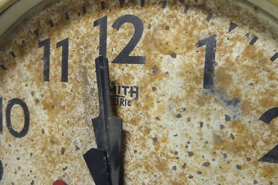 VINTAGE SMITHS SETRIC ACELEC WALL CLOCK ART DECO METAL CASE INDUSTRIAL