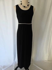 I.N. Studio black & White women dress size 8         D231