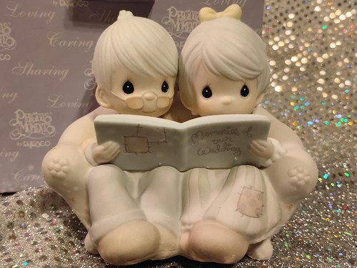 Precious Moments "Memories Of Our Wedding" Figurine #106763 W/Box Vintage 1987
