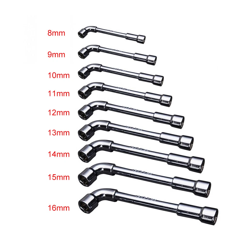 Elbow socket wrench outlet