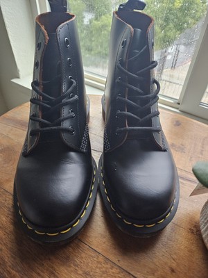 Dr Martens  Mens Black Smooth Leather Ankle England Boots Size UK 7 NWOB