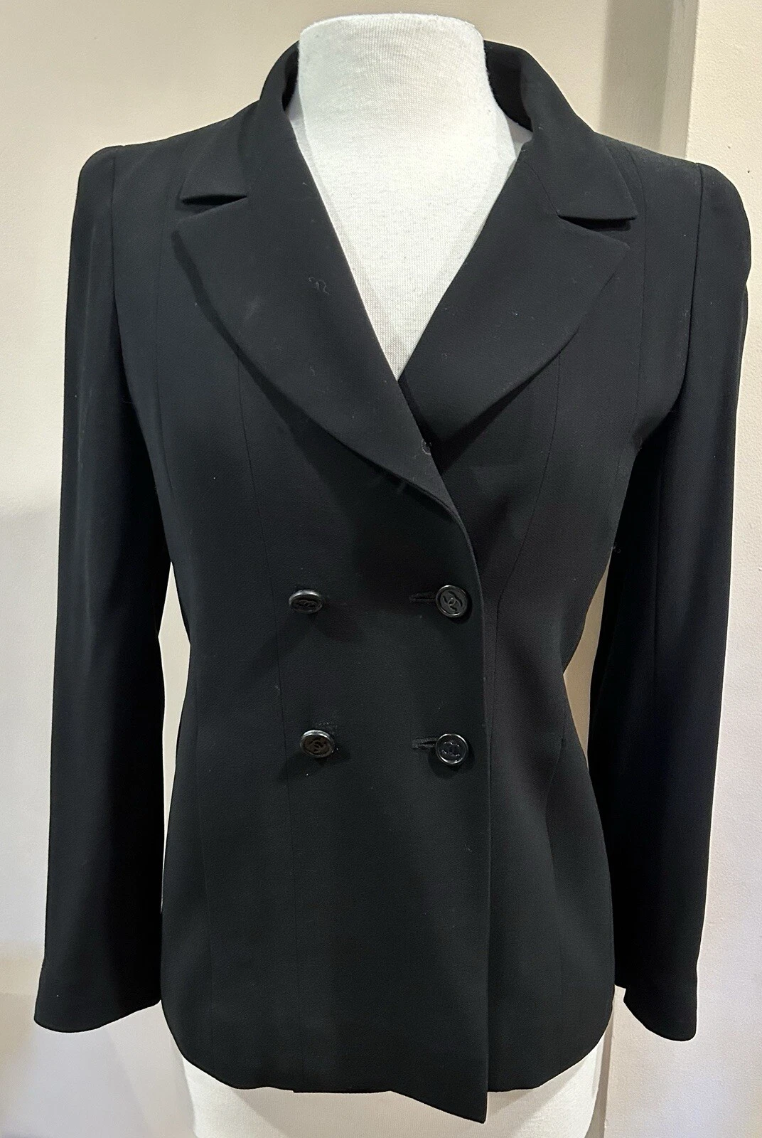 Blazer doppiopetto vintage Chanel taglia 38 blu navy logo catena in orlo # 6990