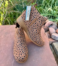 Toms Youth Kelsey mini cheetah print Boot Size 6 Youth New with Tags