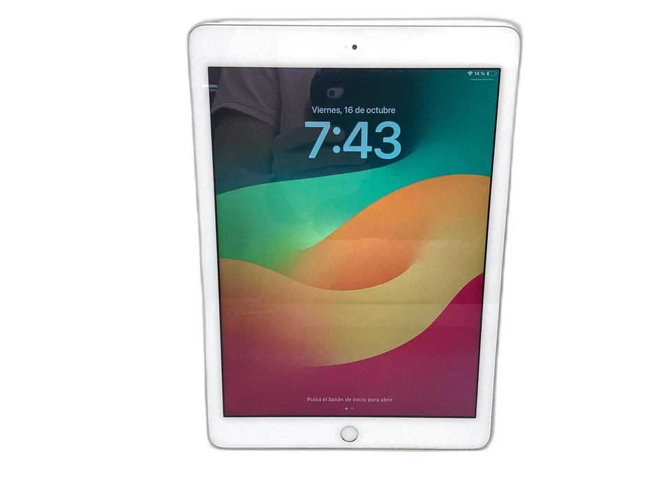 Apple iPad (6th generation) · 32GB · Wi-Fi, foto 3 de 5