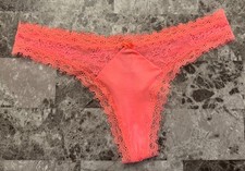 NWT VICTORIA'S SECRET S CORAL ORANGE SATIN SMOOTH FLORAL LACE RARE THONG PANTIES