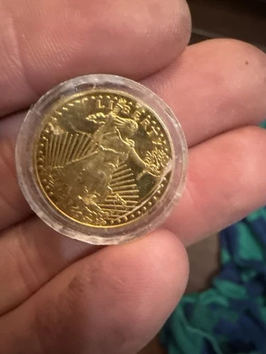 2013 1/4 oz Brilliant Uncirculated Gold American Eagle $10 Coin in Airtite