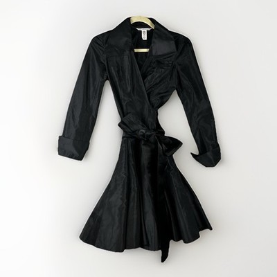 Vintage Diane von Furstenberg Silk Wrap Dress Sz 2 Black Taffeta Classic