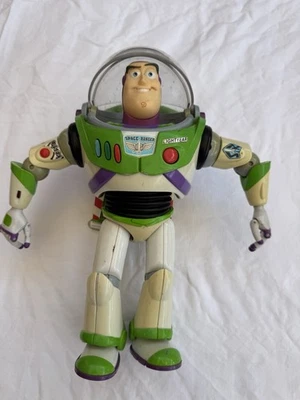 Buzz Lightyear Actionfigur von Disney Pixar's Toy Story mit Sprachfunktion - Bild 1 von 4