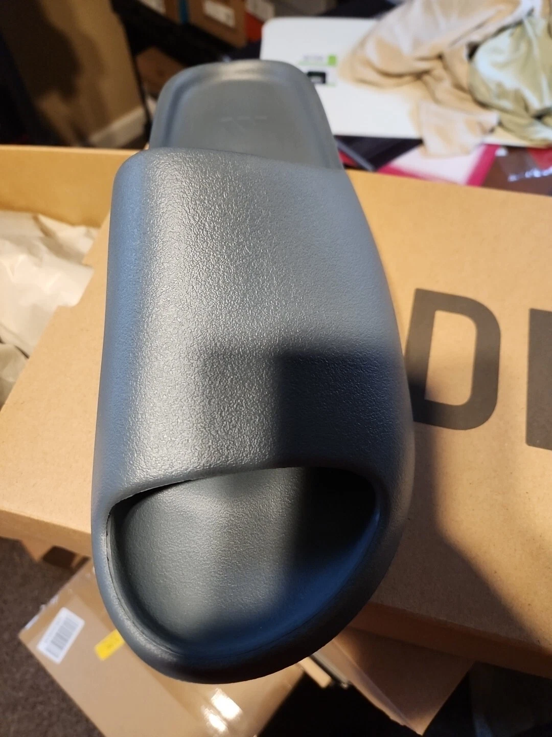 Scarpe da ginnastica unisex da uomo Adidas Yeezy Slide ardesia marine ID2349 per adulti taglia 13