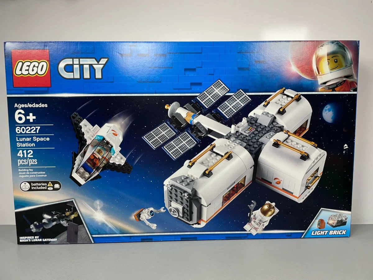 LEGO City Space Port 60227 Lunar Space Station 412 pcs (2019) 5 Minifigures  673419317399