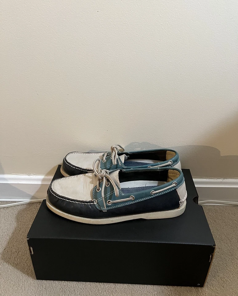 Zapatos de barco Johnston & Murphy Bower de cuero con dos ojos; multicolor para hombre talla 9” Foto 2 de 4