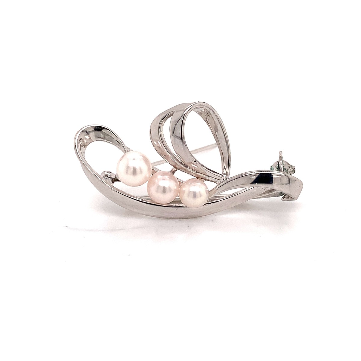 Mikimoto Estate Akoya Pearl Brooch Pin Sterling Silver 6mm Mikimoto Estate Akoya Pearl Brooch Pin Sterling Silver 6mm