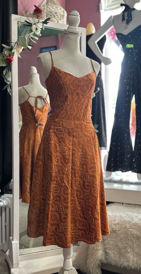 Vestido Banana Republic Naranja Óxido Puesta de Sol Seda Columpio Estilo De Colección Sin Mangas M Foto 4 de 4