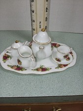 Royal Albert Old Country Roses Minature 8 piece Tea Set EUC Beautiful Set