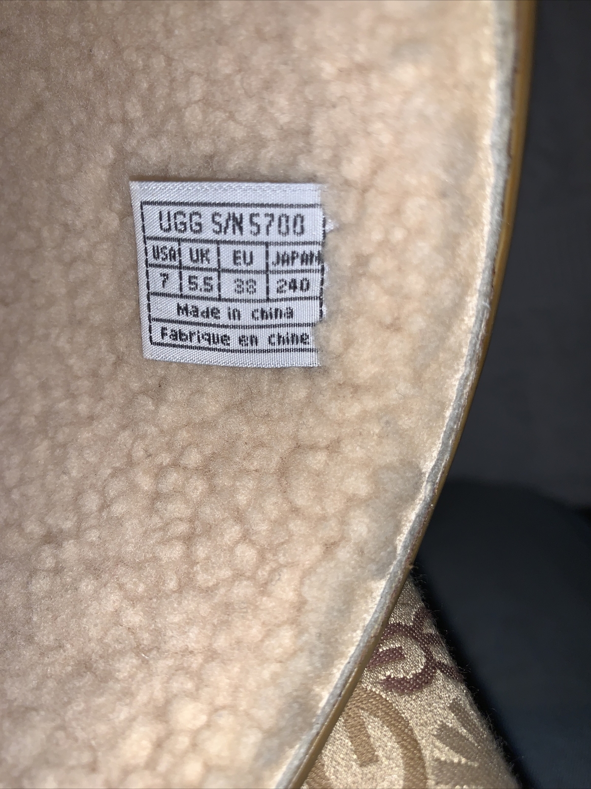 UGG Wallingford Gold Rubber Sheepskin Logo Rain Boots… Gem