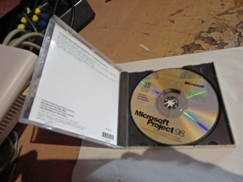 Microsoft Project 98 - Software per la gestione progetti - CD + Key - Vintage - Immagine 2 di 4