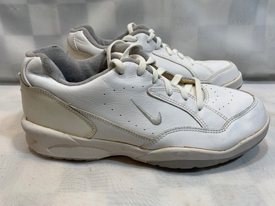 white vintage nike shoes