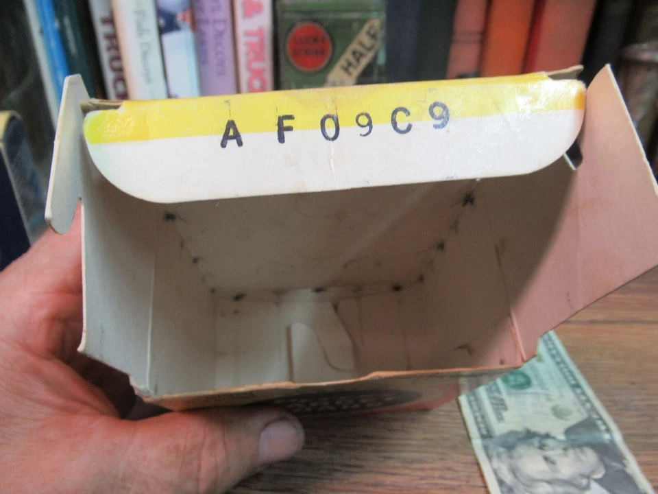 PETERS SHOTGUN SHELL BOX TARGET LOADS PLASTIC EMPTY 12 GAUGE REMINGTON VINTAGE - Image 2 of 4