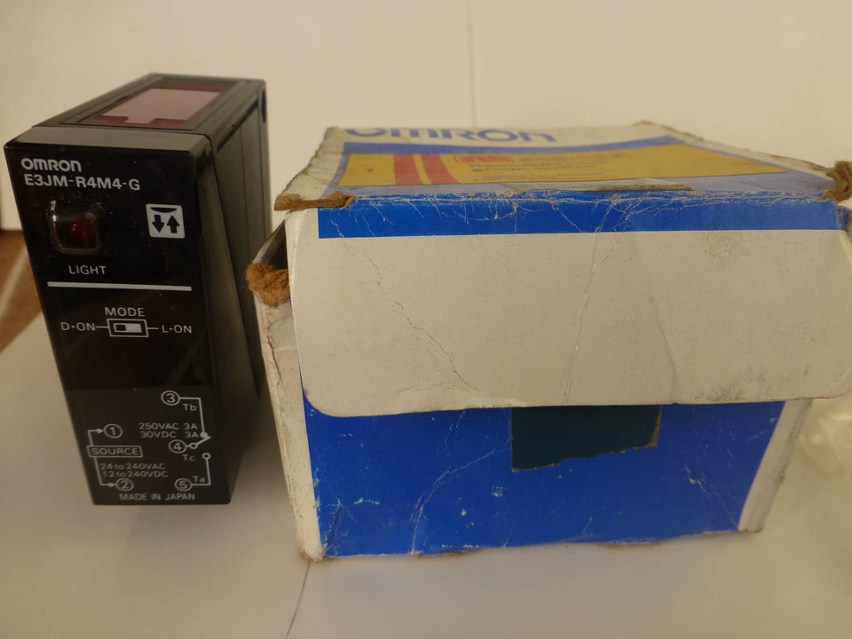 OMRON - Sensor - E3JM-R4M4-G - Image 3 of 4