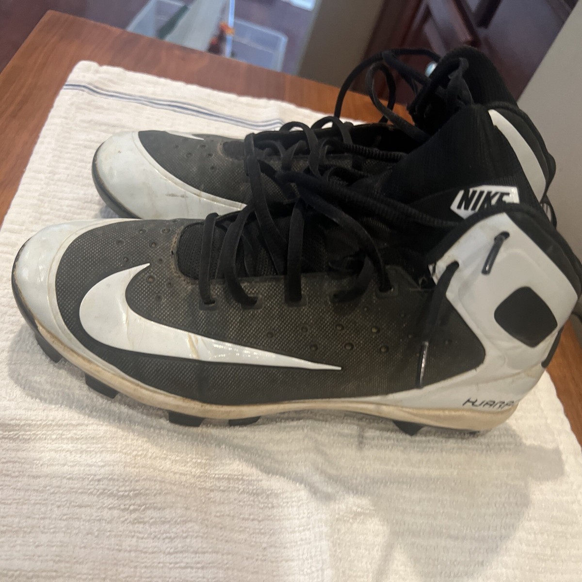 alpha huarache pro mid