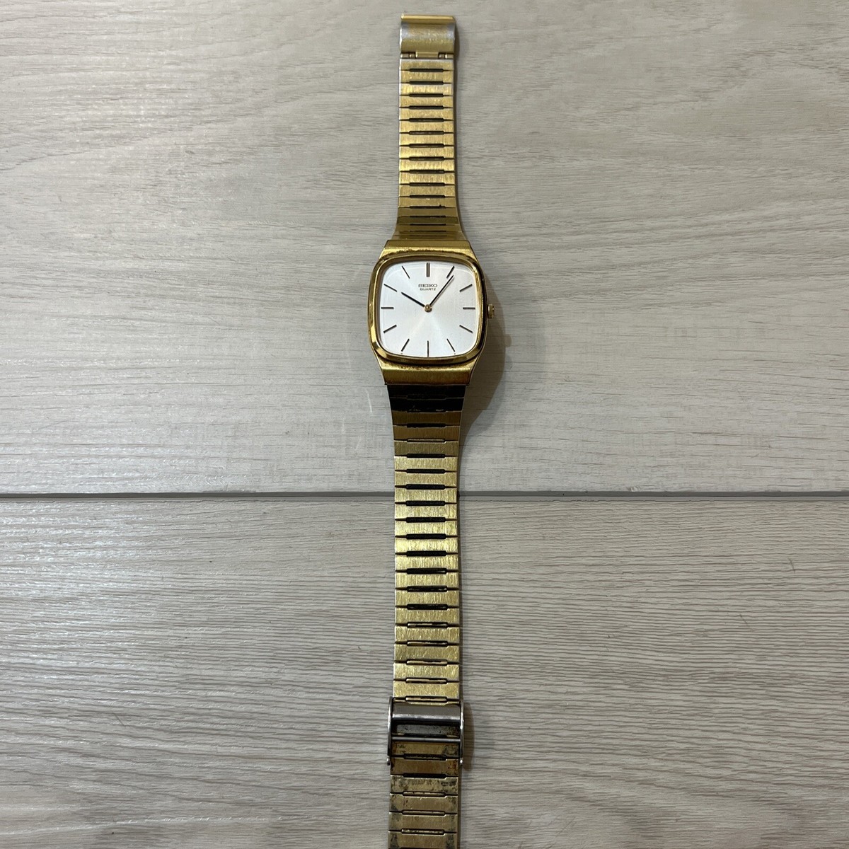 Vintage Seiko Gold TV 80s Quartz 2620-5510 Watch - Untested As Is
