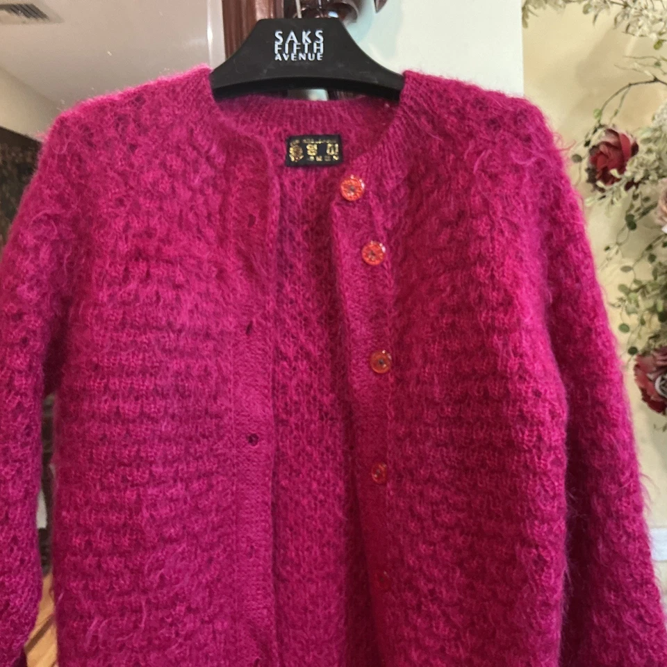 Vtg Mod Retro Fuscia Hot Pink Genuine Mohair Cardigan Sz M - Image 3 of 4