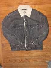 Levi's Silvertab Faded Black Denim Sherpa Jacket Men's Size XS Oversized Trucker