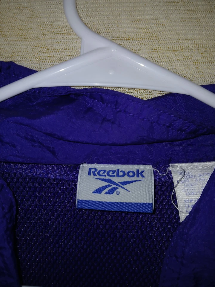 Chaqueta chándal Reebok retro vintage morada con detalles blancos, talla XXXL Foto 2 de 4