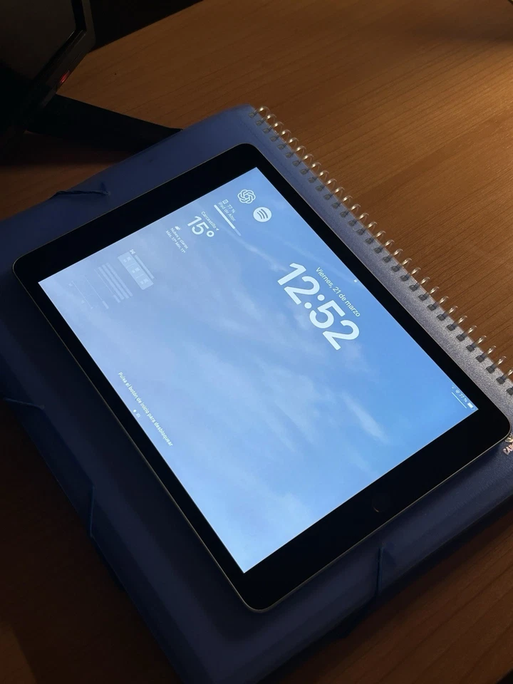 Apple iPad 9.ª Gen. 64GB, Wi-Fi + 5G (Desbloqueado), 10,2" - Plata - Imagen 2 de 4