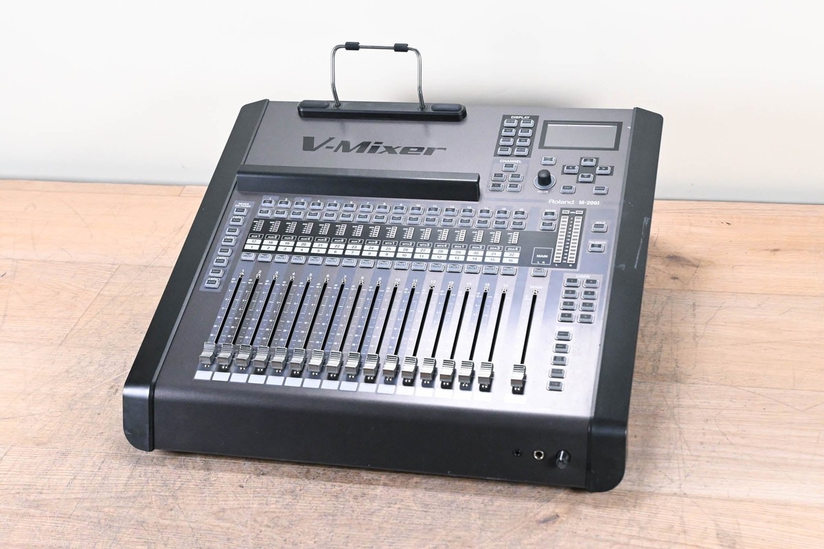Roland M-200i 32-Channel Live Digital V-Mixer Console Roland M-200i 32-Channel Live Digital V-Mixer Console