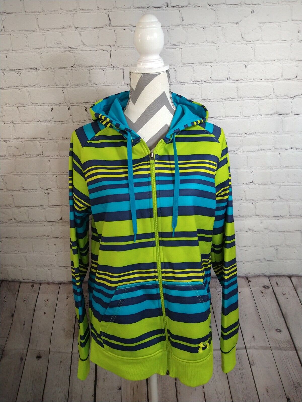 EUC women's Our shop OFFers the Limited Special Price best service UNDER ARMOUR neon green teal front zip & sweatshirt