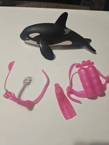 Vintage Barbie Ocean Friends Keiko the Orca with Accessories (1995 Mattel)