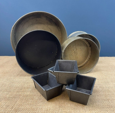 RESTPOSTEN 8 x Vintage RUNDE KUCHEN LOSE BODEN MINI LAIB BACKEN KOCHFORMEN