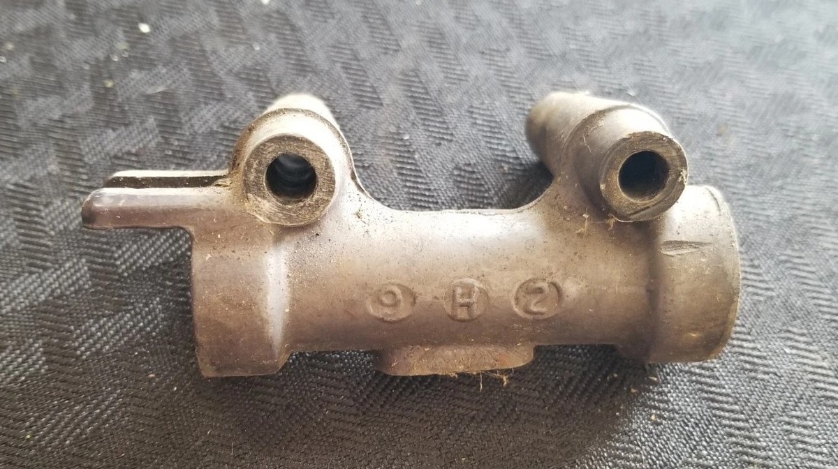 1985 Kawasaki ZX900 Ninja Brake Hose Junction ♻️ | eBay
