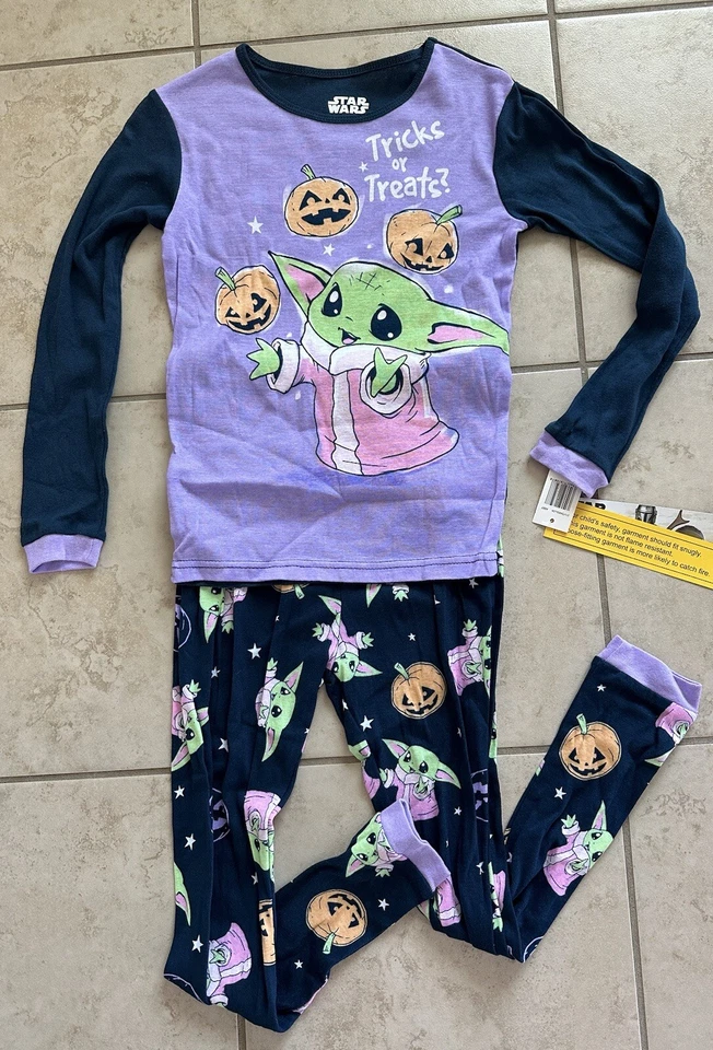Pijama bebé Yoda Halloween niña talla 10. Vendido por $28.00. - Imagen 1 de 1