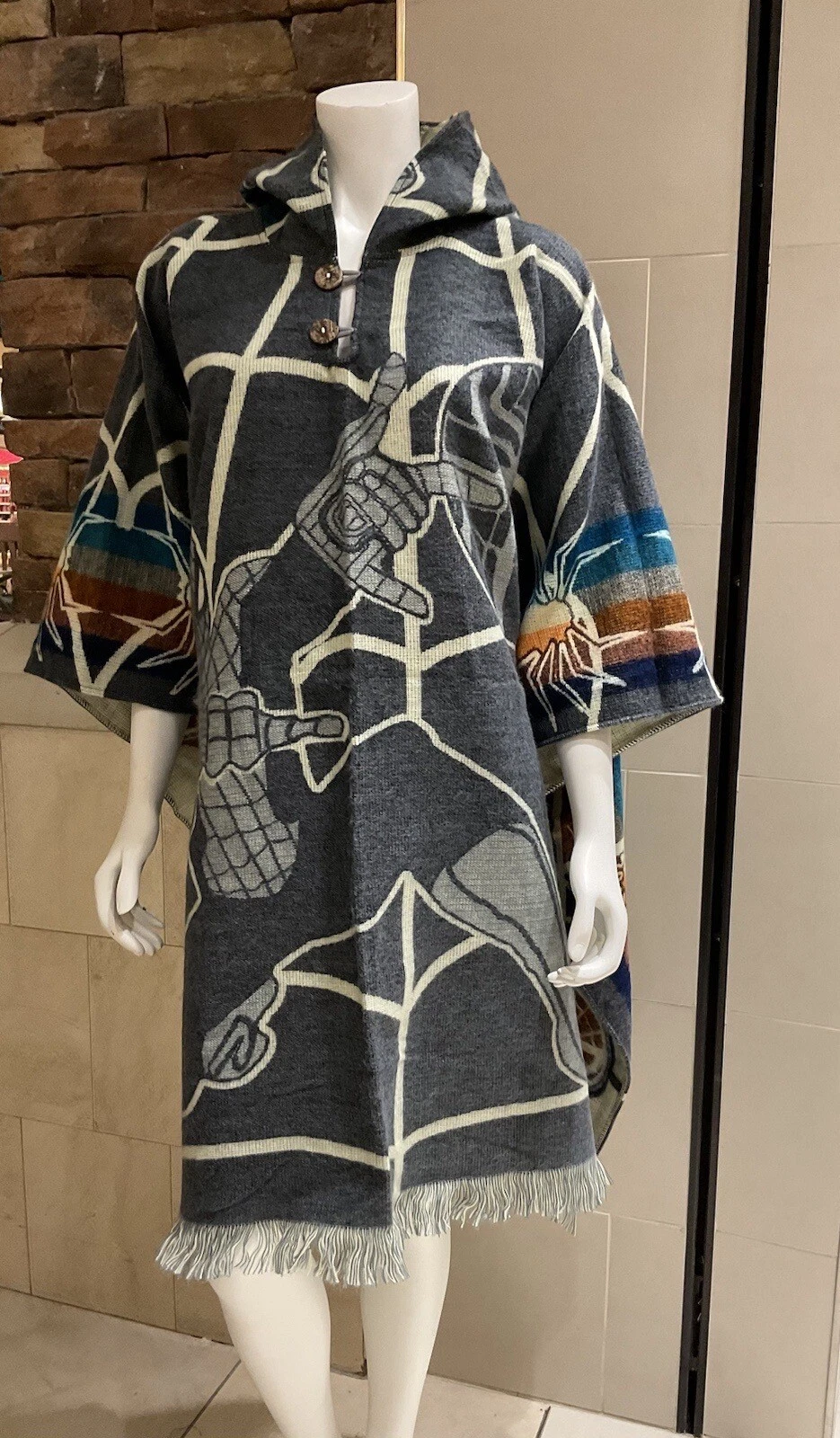 HANDMADE ALPACA PONCHO, Spider-Man, Soft And Warm, Perfect Gift For Christmas
Opens in a new window