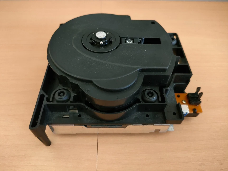 Nintendo Gamecube Replacement Optical Laser Drive Assembly Replaced Capacitors - Image 3 of 4