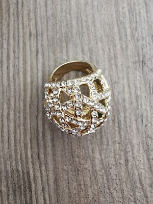 BCBG Maxazria Ring mit Strasssteine in farbe Gold Durchmesser 17,2 mm