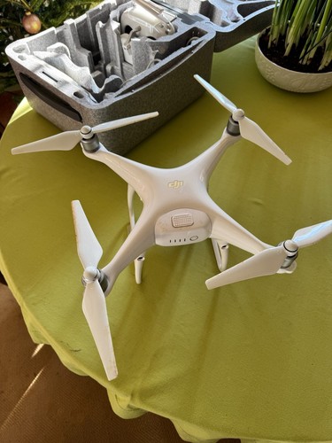 USED DJI Phantom 4 Pro quadcopter drone - Picture 2 of 9