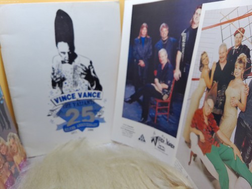 Vince Vance Valiants band music w wig signed program fan items - Picture 3 of 13
