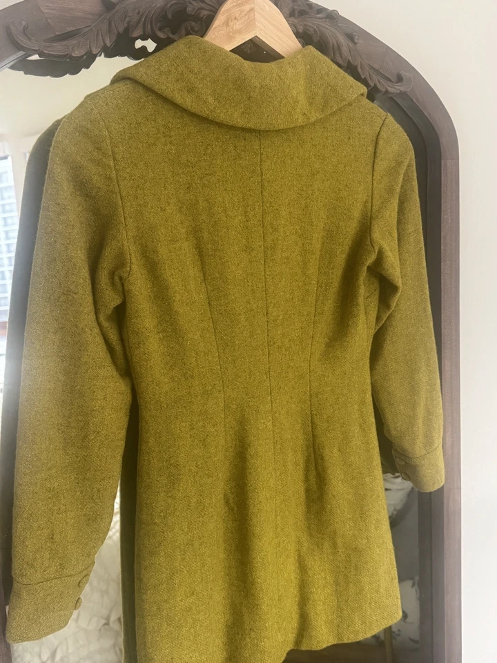 Mini Vestido Chartreuse Años 60 Para Mujer XS S De Colección Años 60 Con Botones Micro Twiggy Foto 3 de 4