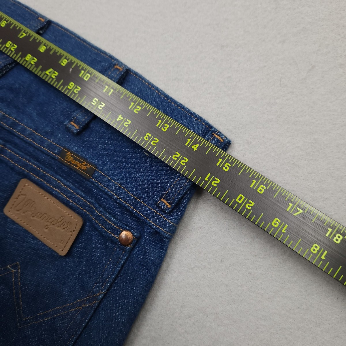 Vintage Wrangler Jeans Mens 29x34 Blue Slim Fit Cowboy Cut Denim
