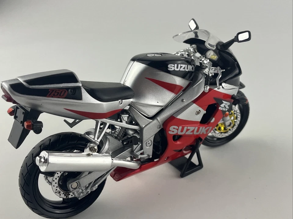 Suzuki 1:12 NewRay Suzuki R GSX 750 Motorrad - Bild 4 von 4