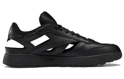 Maison Margiela x Reebok Classic Leather Tabi DQ Black GY0244