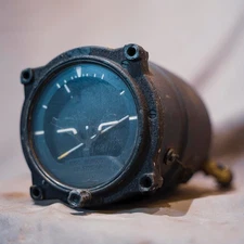 23-700 Garwin Inc Gyro Horizon Indicator